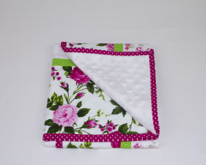 Cerise-patchwork-blanket-flipback