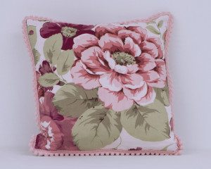 Large-pretty-rose--Small-cushion-front-BC00002