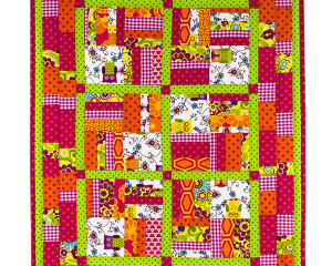 Its-a-Hoot-Pink-patchwork-blanket