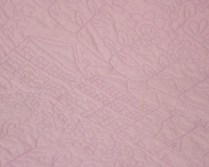 Happy-Days-Pink-cot-Quilt-detail-1