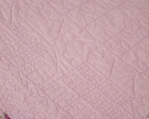 My-Family-cot-Quilt-Pink-detail-2