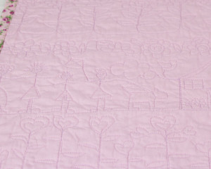 Happy-Days-Pink-cot-Quilt-detail