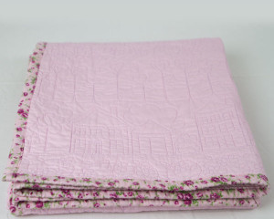 Happy-Days-Pink-cot-Quilt-folded